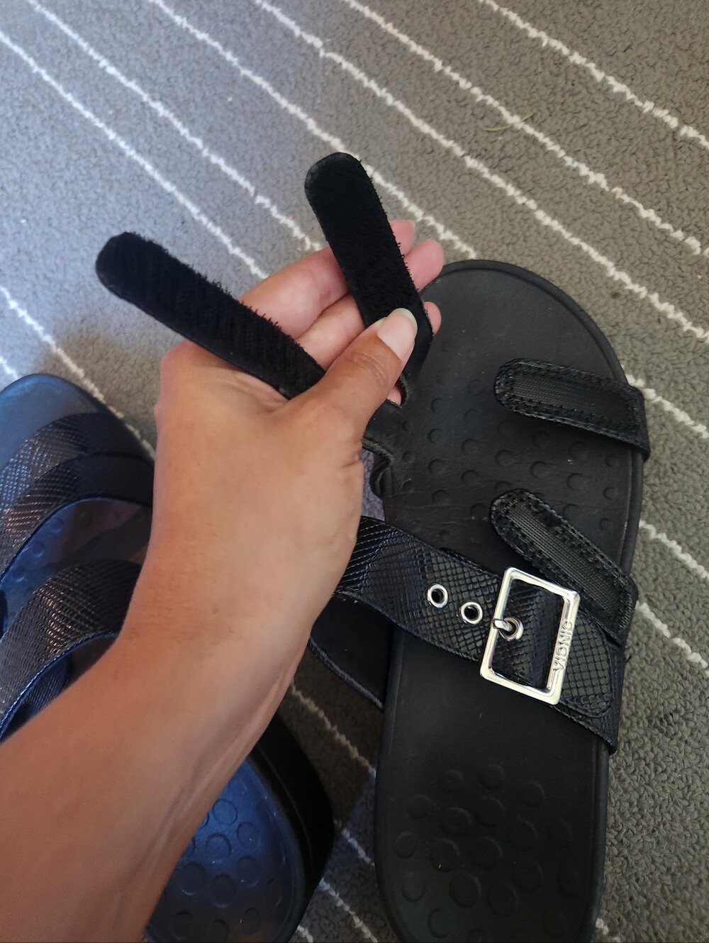 Vionic Rio Black Slide Sandals - Picture 8 of 8